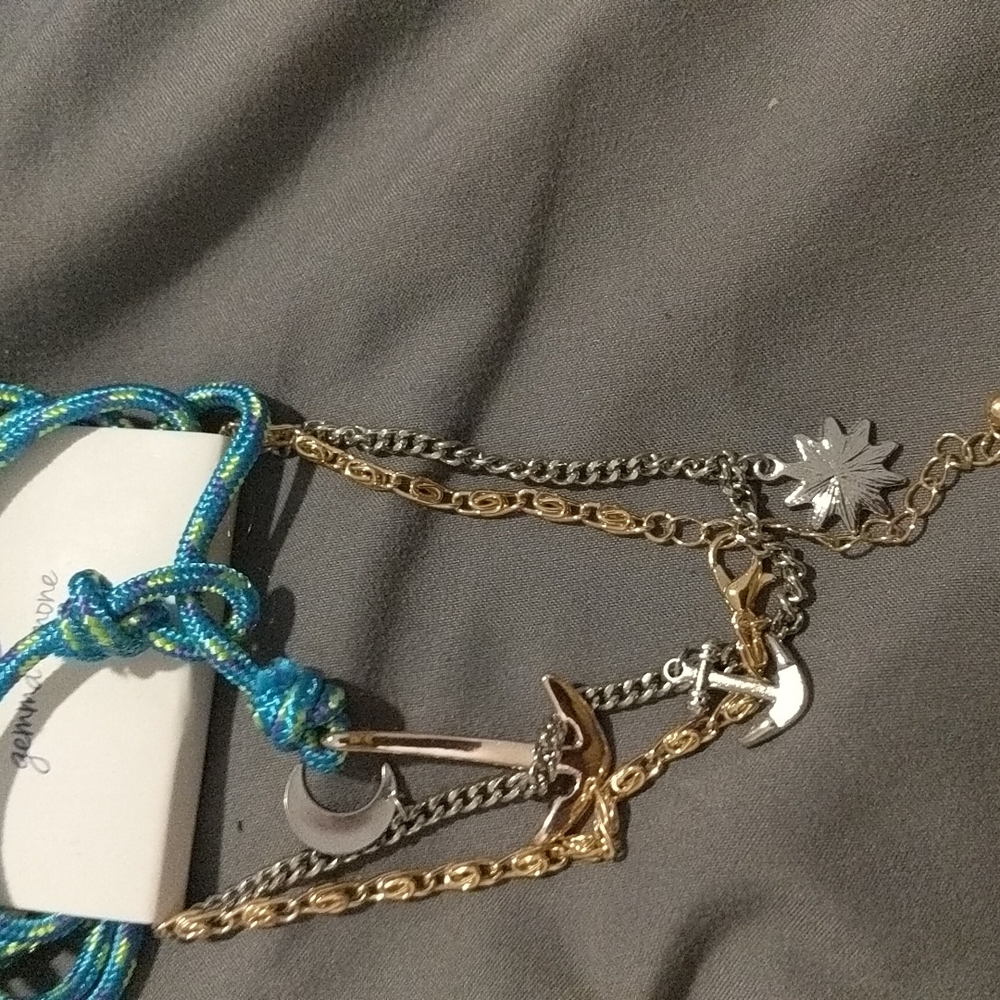 NWT Necklace